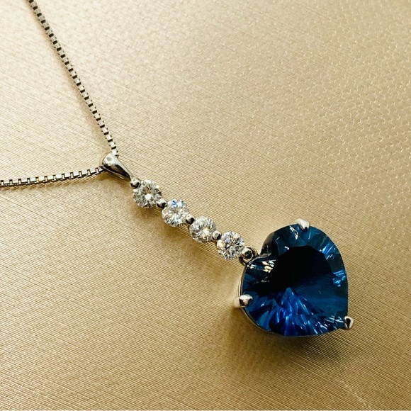 EUC Platinum Natural London Blue Topaz Heart Necklace w/ Diamond Accents - Picture 3 of 17